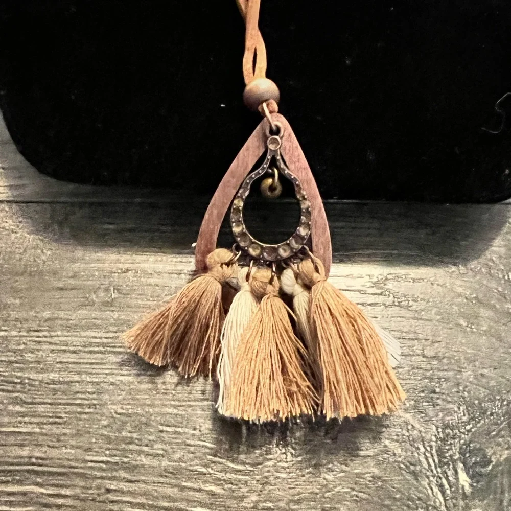 Boho Inspired Necklace on Suede Rope‎ NEW